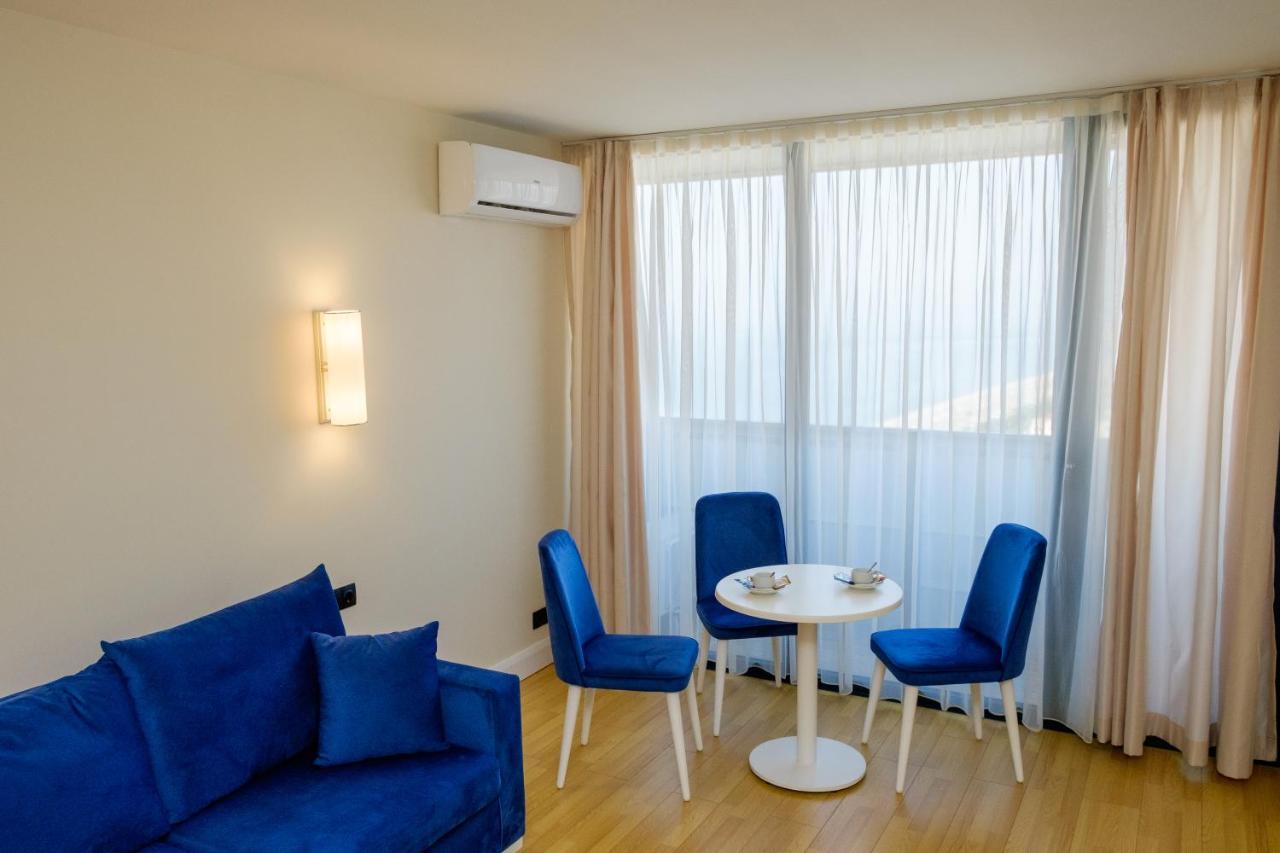 Manco Apartments Batumi Ngoại thất bức ảnh